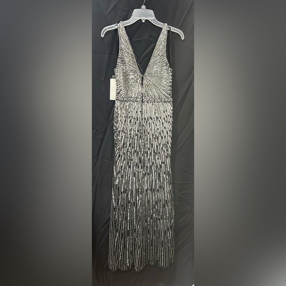Mac Duggal Size 5483 NWT SEQUIN EMBELLISHED ELEGANT SLEEVELESS EVENING GOWN - Picture 6 of 10